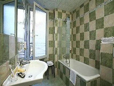 فندق باريزيانا باريس