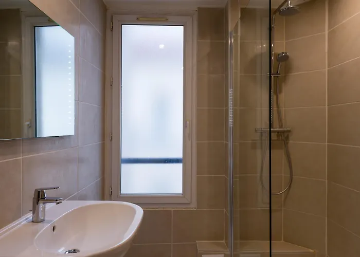 Hotel Kabanel By Happyculture 3*